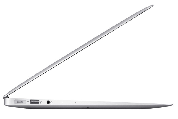 Macbook Air 13 2015 MJVG2 được trang bị đầy đủ các cổng kết nối
