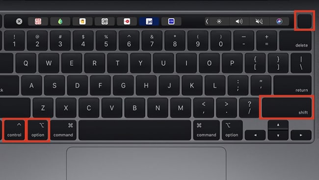 Macbook đang dùng bị đen màn hình