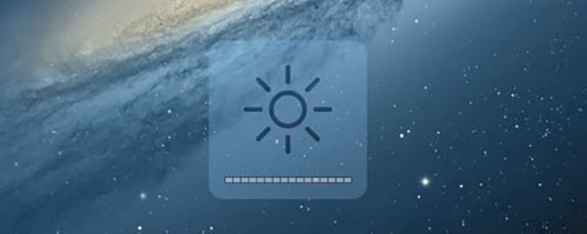 Kiểm tra lại độ sáng khi Macbook bị đèn màn hình
