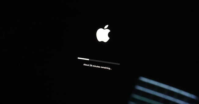 Macbook bị treo khi đang update