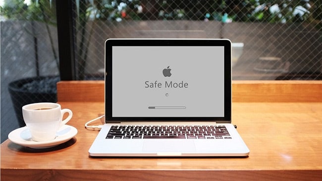 Khởi động chế độ Safe More để xử lý lỗi treo máy Macbook