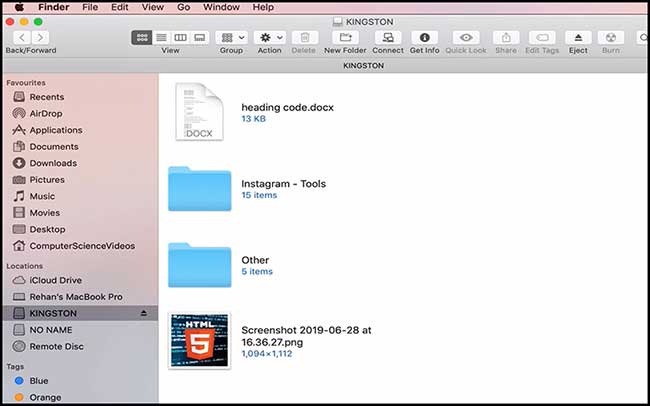 Chọn các tập tin trong USB muốn di chuyển sang Macbook