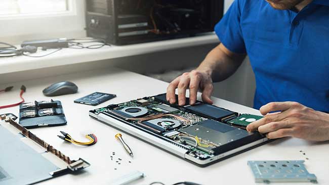 Linh kiện của laptop cũ có thể bị thay thế hoặc sửa chữa